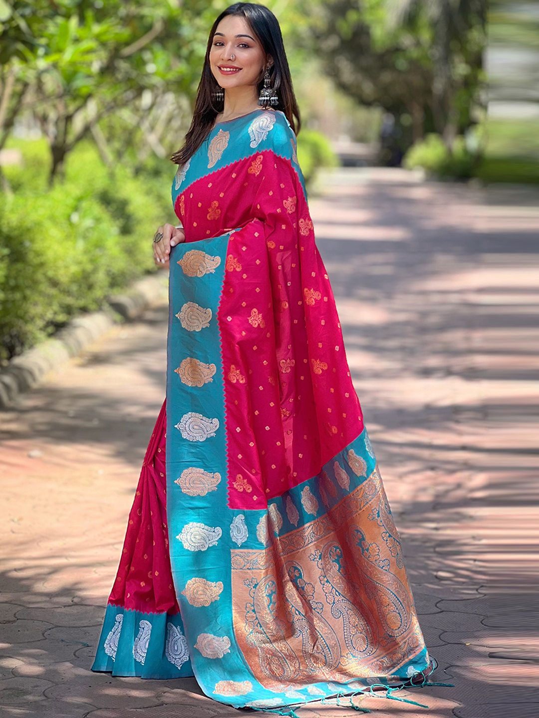 Festive Traditional Wedding Pink And Majenta Color Silk Fabric Saree