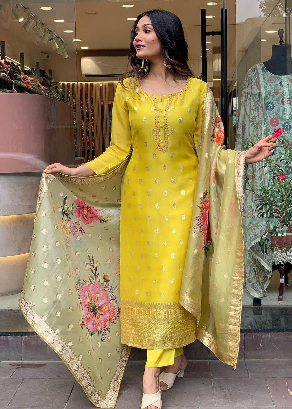 ethnic-organza-silk-festive-kurta-set-in-yellow-with-embroidered-work