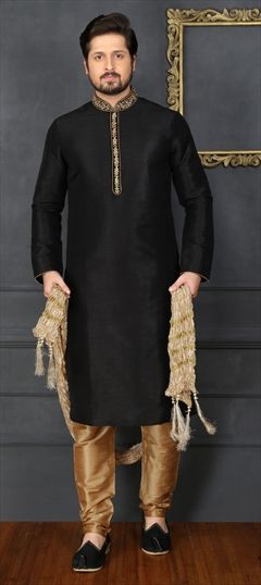 1500452: Black and Grey color Kurta Pyjamas in Banarasi Silk fabric with Embroidered, Thread work
