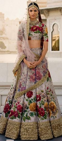 Wedding Black and Grey color Lehenga in Art Silk, Silk fabric with Border, Floral, Printed, Sequence, Thread work : 1507527