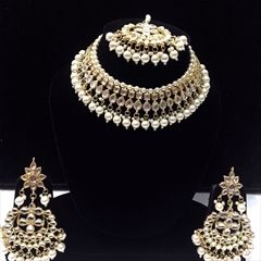 1533397: White and Off White color Necklace in Metal Alloy studded with Beads, CZ Diamond, Kundan & Gold Rodium Polish