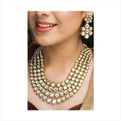 White and Off White color Necklace in Metal Alloy studded with Kundan & Gold Rodium Polish : 1535918