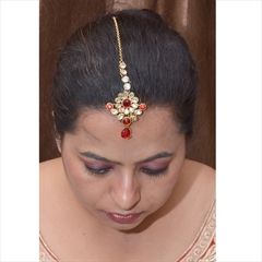 1559964: Red and Maroon color Mang Tikka in Brass studded with Kundan & Gold Rodium Polish