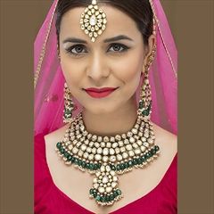 1561846: Green color Necklace in Metal Alloy studded with Kundan & Gold Rodium Polish