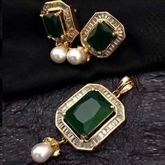 Green color Pendant in Copper studded with Austrian diamond, Kundan & Gold Rodium Polish : 1565654