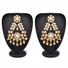 White and Off White color Earrings in Metal Alloy studded with CZ Diamond, Pearl & Gold Rodium Polish : 1568481