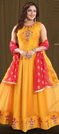 Casual, Party Wear Yellow color Salwar Kameez in Chanderi Silk fabric with A Line, Anarkali Embroidered, Resham, Thread work : 1570764