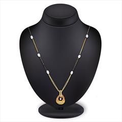 Gold color Mangalsutra in Metal Alloy studded with Austrian diamond, Pearl & Gold Rodium Polish : 1573703