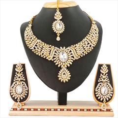 White and Off White color Necklace in Metal Alloy studded with CZ Diamond & Gold Rodium Polish : 1590911