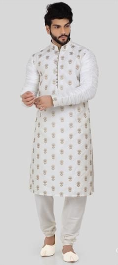 White and Off White color Kurta Pyjamas in Silk fabric with Embroidered, Thread work : 1595298