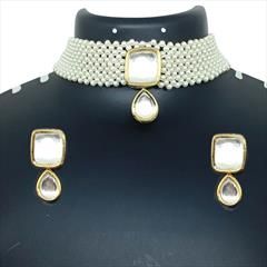 White and Off White color Necklace in Copper, Metal Alloy studded with Austrian diamond, Kundan & Gold Rodium Polish : 1602006