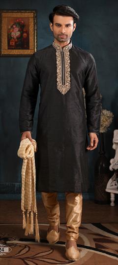 Black and Grey color Kurta Pyjamas in Banarasi Silk fabric with Embroidered, Thread work : 1609653