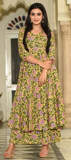 Casual, Party Wear Yellow color Tunic with Bottom in Muslin fabric with Digital Print, Floral work : 1622288