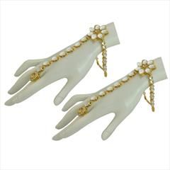 White and Off White color Haath Paan in Brass studded with Kundan & Gold Rodium Polish : 1626996
