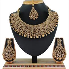 Gold color Necklace in Metal Alloy studded with CZ Diamond & Gold Rodium Polish : 1632055