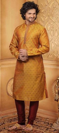 Yellow color Kurta Pyjamas in Jacquard fabric with Thread work : 1638137