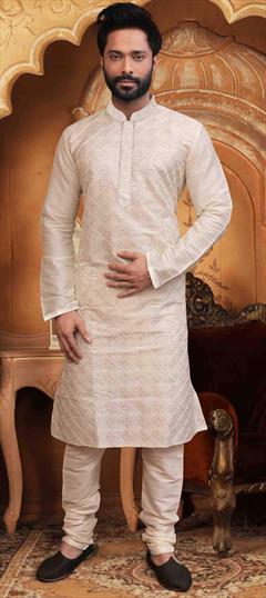 White and Off White color Kurta Pyjamas in Dupion Silk fabric with Thread work : 1638161