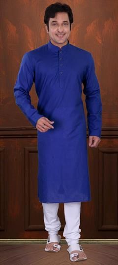 Blue color Kurta Pyjamas in Cotton fabric with Thread work : 1638330