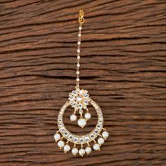 White and Off White color Mang Tikka in Copper studded with Kundan, Pearl & Gold Rodium Polish : 1643923