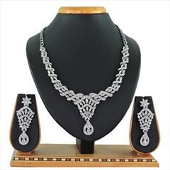 White and Off White color Necklace in Metal Alloy studded with CZ Diamond, Pearl & Silver Rodium Polish : 1653181
