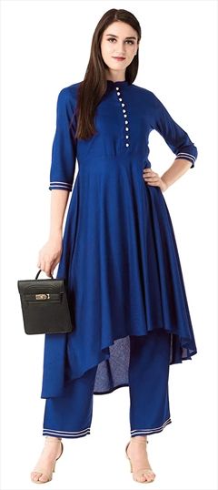 Casual Blue color Tunic with Bottom in Rayon fabric with Thread work : 1653458