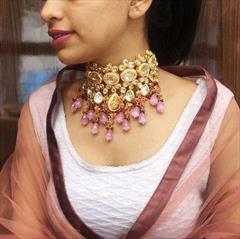 Pink and Majenta color Necklace in Metal Alloy studded with Beads, CZ Diamond, Kundan & Gold Rodium Polish : 1656133