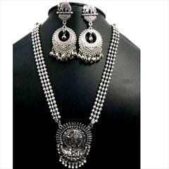 Silver color Necklace in Metal Alloy studded with Beads & Silver Rodium Polish : 1656998