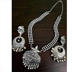 Silver color Necklace in Metal Alloy studded with Beads & Silver Rodium Polish : 1656999