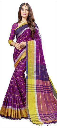 Traditional Purple and Violet color Saree in Silk cotton fabric with Bengali Weaving work : 1659600