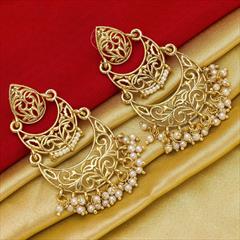 Gold color Earrings in Metal Alloy studded with Pearl & Gold Rodium Polish : 1664181