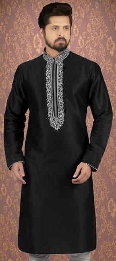 Black and Grey color Kurta in Dupion Silk fabric with Embroidered work : 1666006