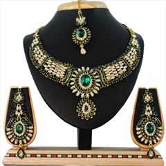 Green color Necklace in Copper, Metal Alloy studded with Cubic Zirconia & Gold Rodium Polish : 1672105