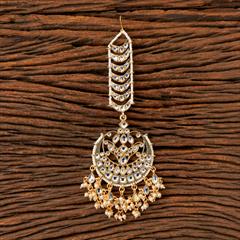 White and Off White color Mang Tikka in Copper studded with Kundan & Gold Rodium Polish : 1672544