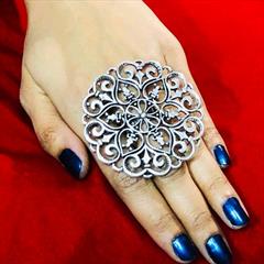 Silver color Ring in Brass studded with Artificial & Silver Rodium Polish : 1682751