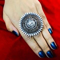 Silver color Ring in Brass studded with Artificial & Silver Rodium Polish : 1682753