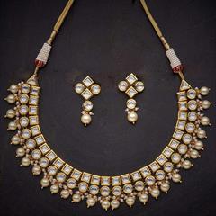 White and Off White color Necklace in Metal Alloy studded with Kundan, Pearl & Gold Rodium Polish : 1683775