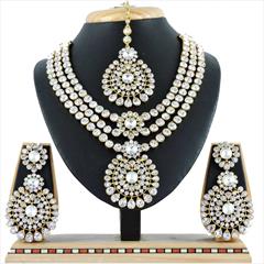 White and Off White color Necklace in Copper, Metal Alloy studded with CZ Diamond & Gold Rodium Polish : 1689646