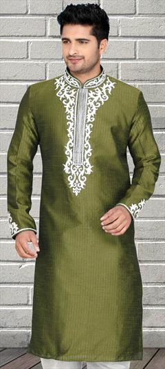 Green color Kurta in Dupion Silk fabric with Embroidered, Thread work : 1691448