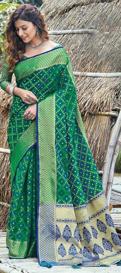 Traditional Green color Saree in Patola Silk, Silk fabric with South Weaving work : 1697388