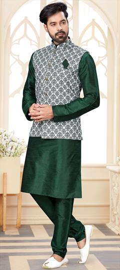 Green color Kurta Pyjama with Jacket in Dupion Silk fabric with Digital Print work : 1699677