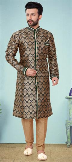 Green color Kurta Pyjamas in Jacquard fabric with Weaving work : 1700268