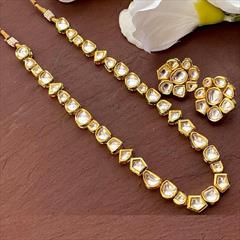 White and Off White color Necklace in Metal Alloy studded with Kundan & Gold Rodium Polish : 1700339