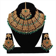 Green color Necklace in Metal Alloy studded with Austrian diamond & Gold Rodium Polish : 1703407