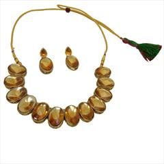 Gold color Necklace in Copper, Metal Alloy studded with Austrian diamond, Kundan & Gold Rodium Polish : 1704695