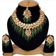 Green color Necklace in Metal Alloy studded with Beads & Gold Rodium Polish : 1710649