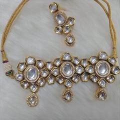 White and Off White color Necklace in Copper studded with Kundan & Gold Rodium Polish : 1711856