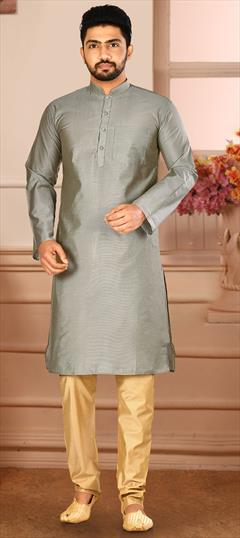 Black and Grey color Kurta Pyjamas in Blended Cotton fabric with Thread work : 1719171