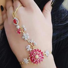 Pink and Majenta color Haath Paan in Metal Alloy studded with CZ Diamond, Pearl & Gold Rodium Polish : 1729008