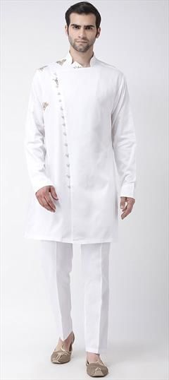 White and Off White color Kurta Pyjamas in Cotton fabric with Thread work : 1737214