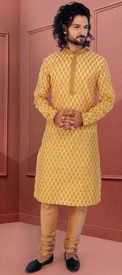 Yellow color Kurta Pyjamas in Cotton fabric with Thread, Weaving, Zari work : 1737875
